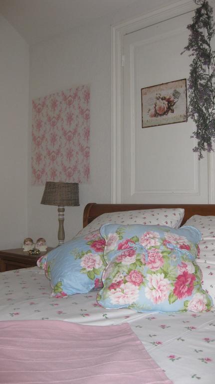 Domaine La Rose Bed and Breakfast Caylus Δωμάτιο φωτογραφία